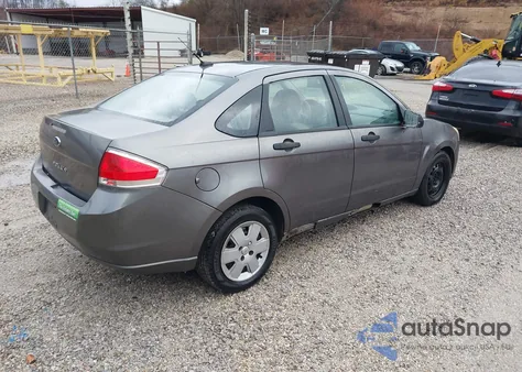 2010 Ford Focus S z USA, uszkodzony, nr VIN 1FAHP3EN4AW293085